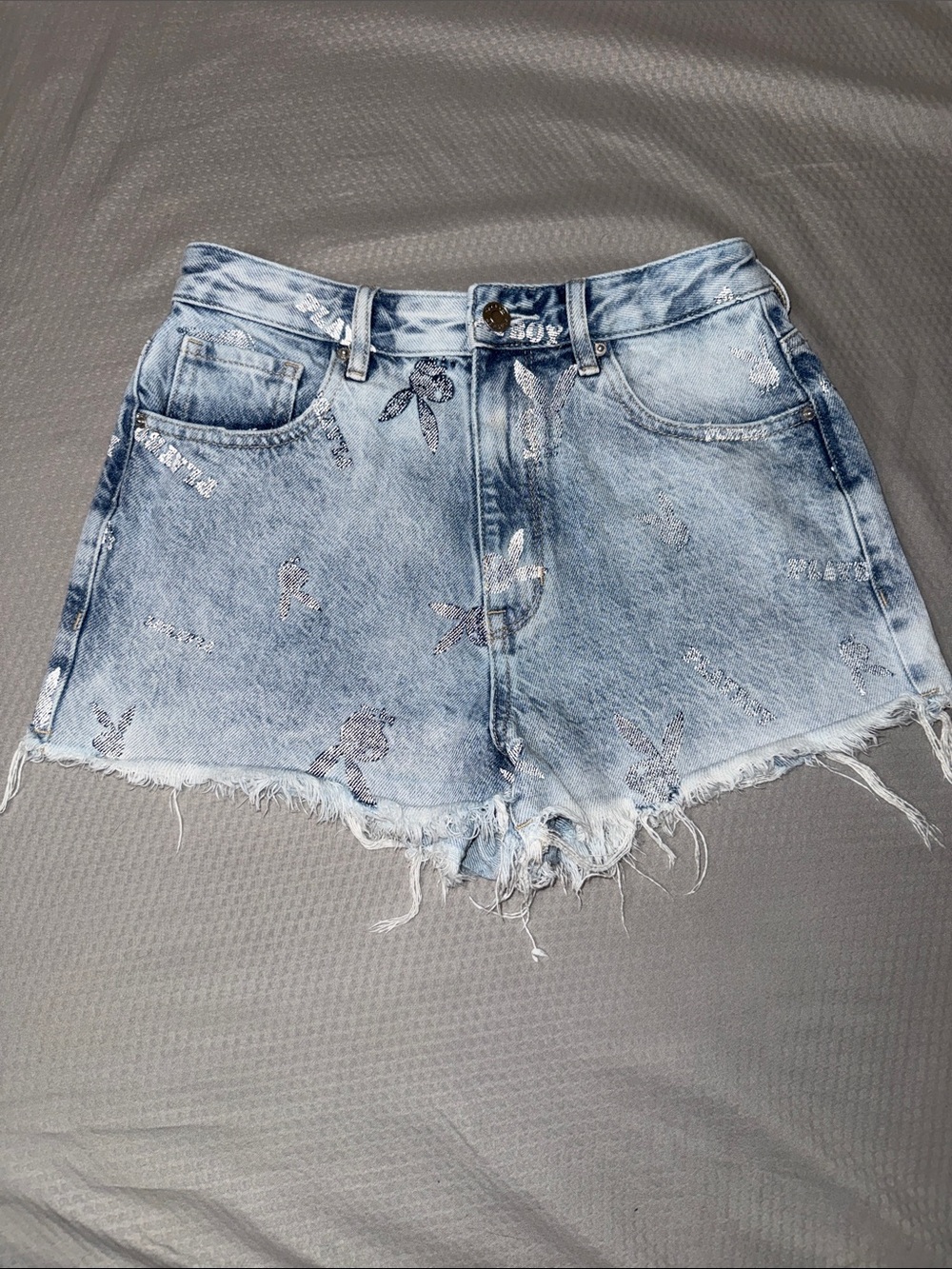 Playboy PacSun High-Rise Distressed Frayed Hem 2 Inch Denim Jean Shorts - Sz 26